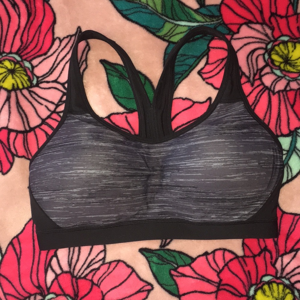 sports bra